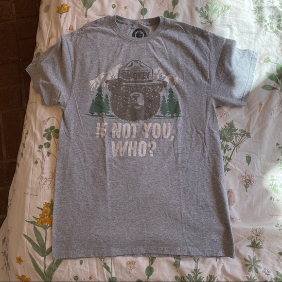 Smokey Bear T-Shirt Size M - Picture 1 of 3